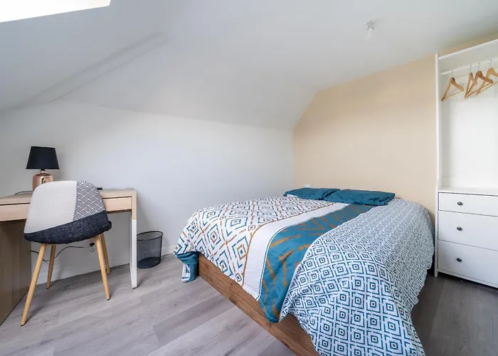 Apartment Maison 4 Ch, Ideal Deplacement Pro, Parking, Renove